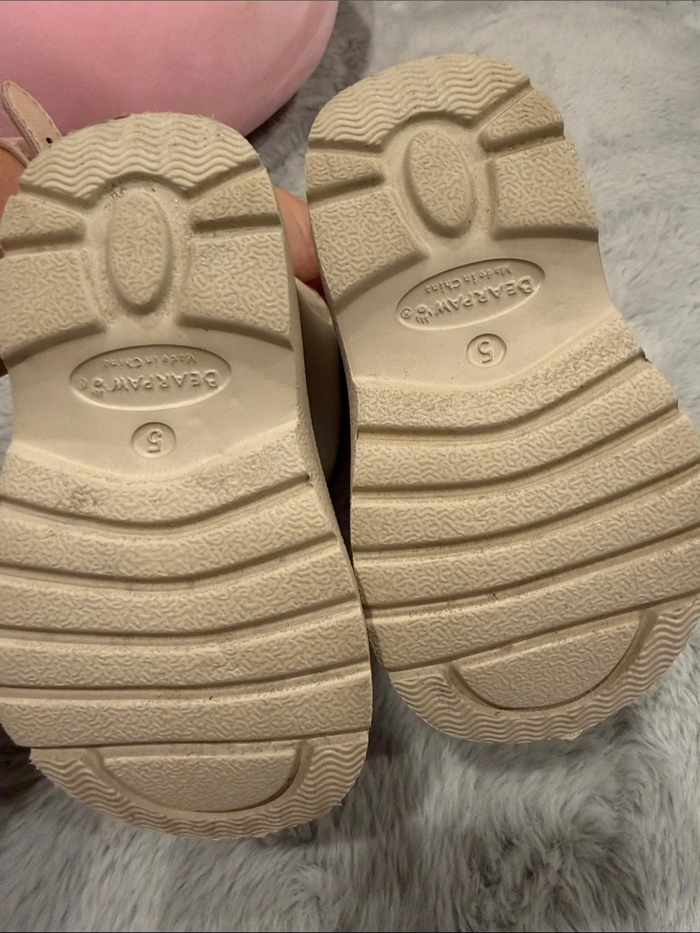 Toddler size 5 Cream Waterproof Pull-On Rain Boots
